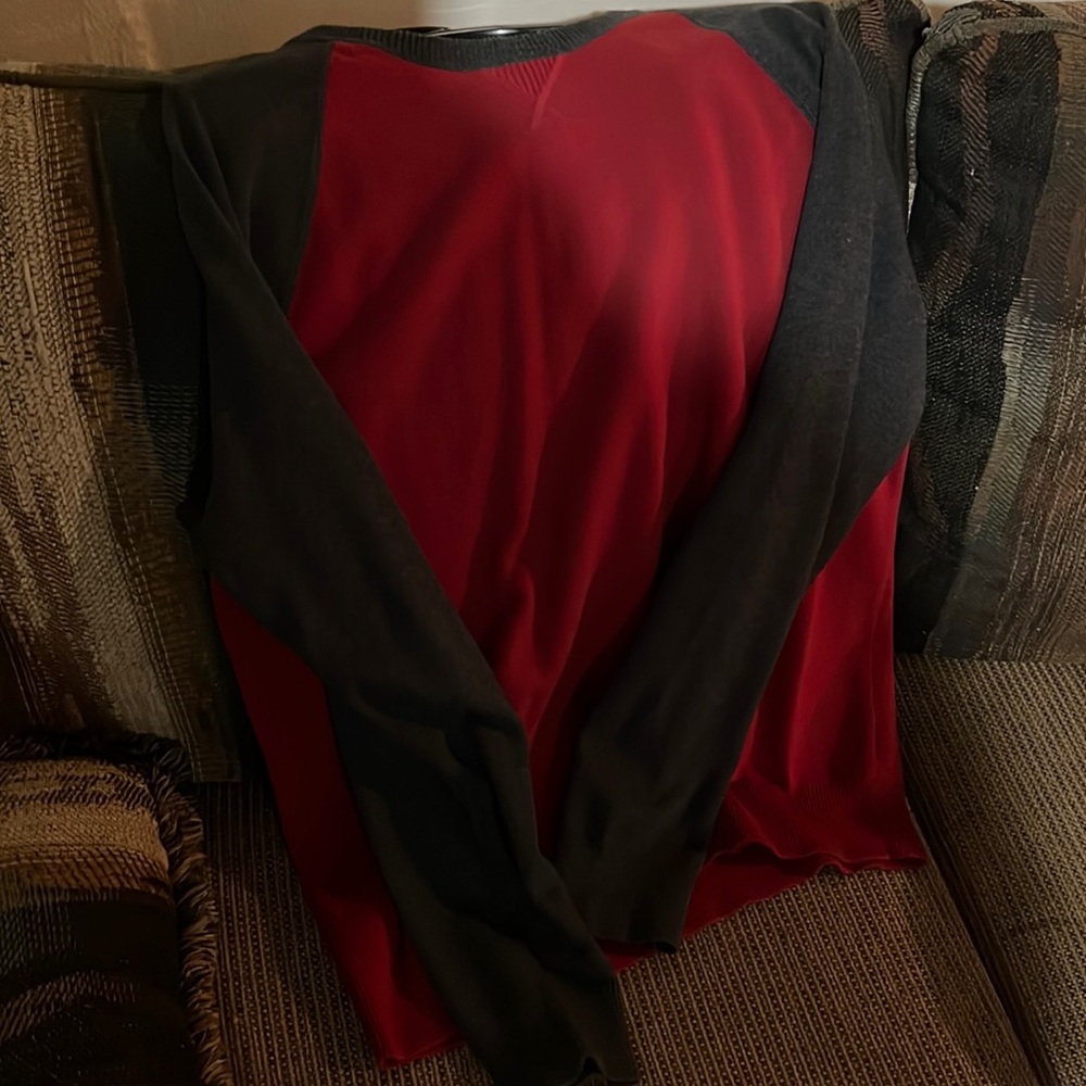 XL Express sweater